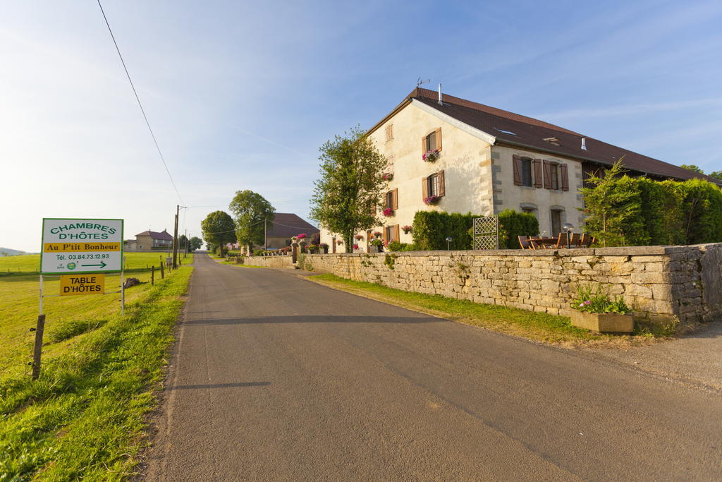 Le P'Tit Bonheur Bed & Breakfast Chilly-sur-Salins ภายนอก รูปภาพ