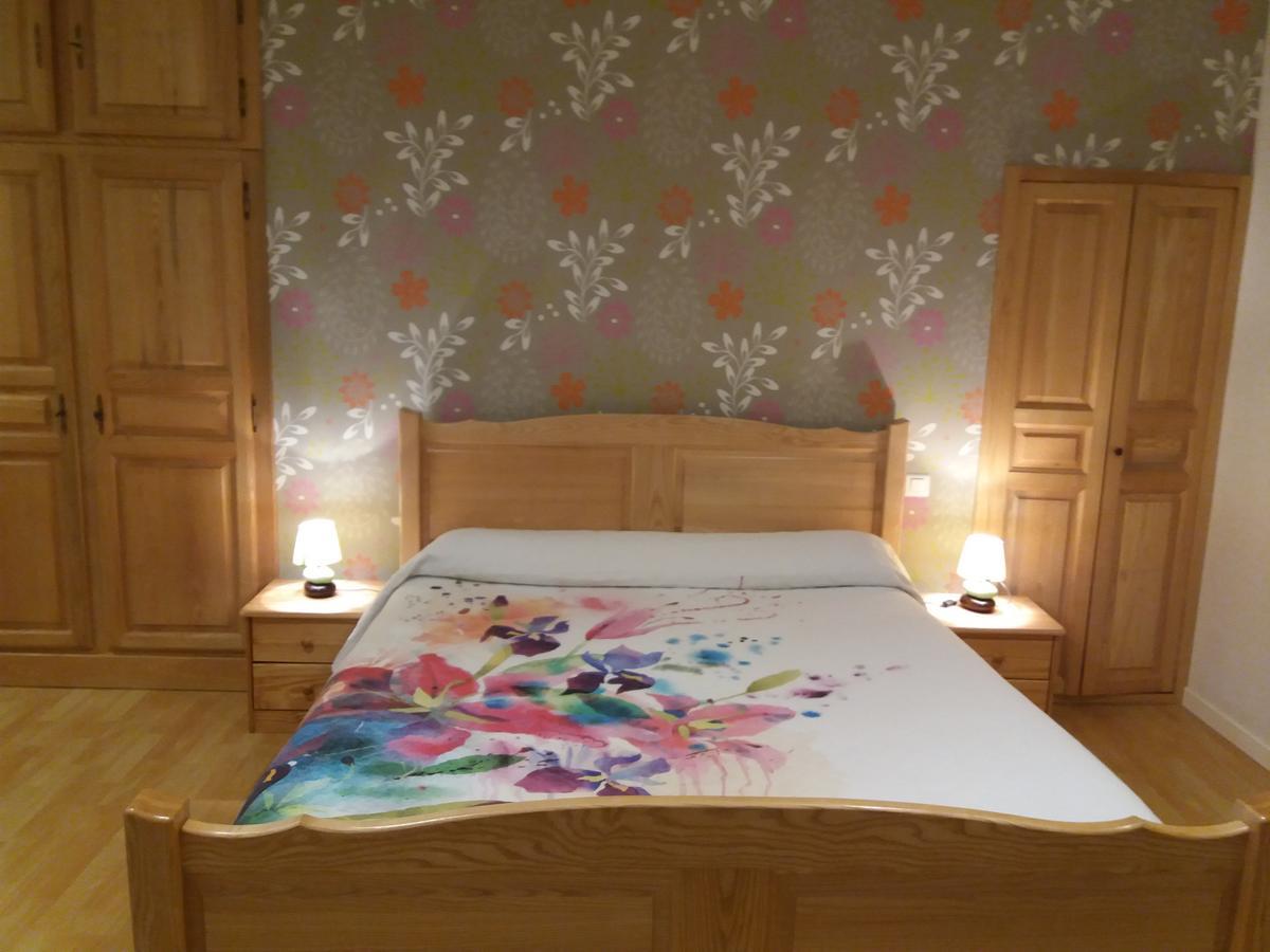 Le P'Tit Bonheur Bed & Breakfast Chilly-sur-Salins ภายนอก รูปภาพ